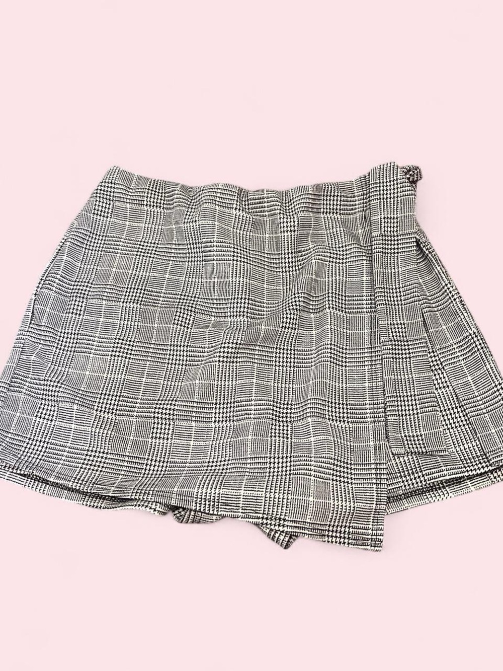 Forever 21 Black & White Plaid Skort